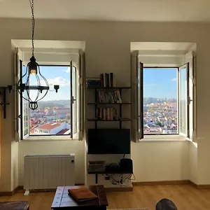 The Hilltop Nest Lissabon